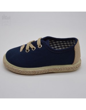 Zapatilla lisa con talonera serraje