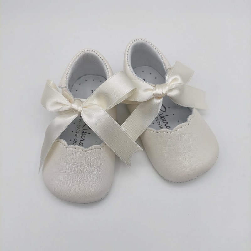 Zapato bebé sin suela beig de Pepa Ribera